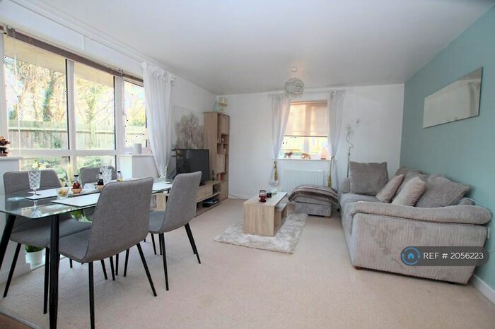 1 Bedroom Flat To Rent In Eglington Drive, Wainscott, Rochester, ME3