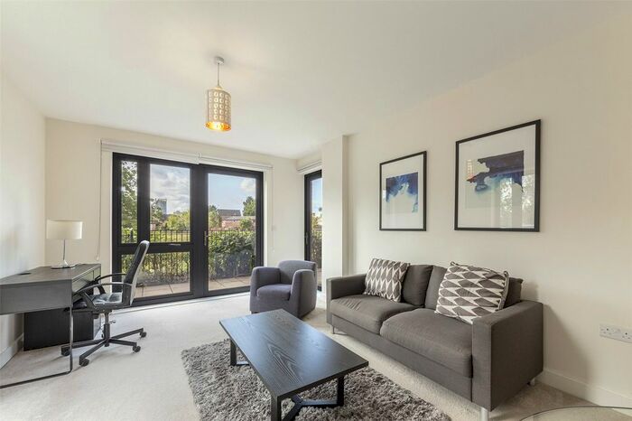 1 Bedroom Flat To Rent In Fisher Close, London, SE16