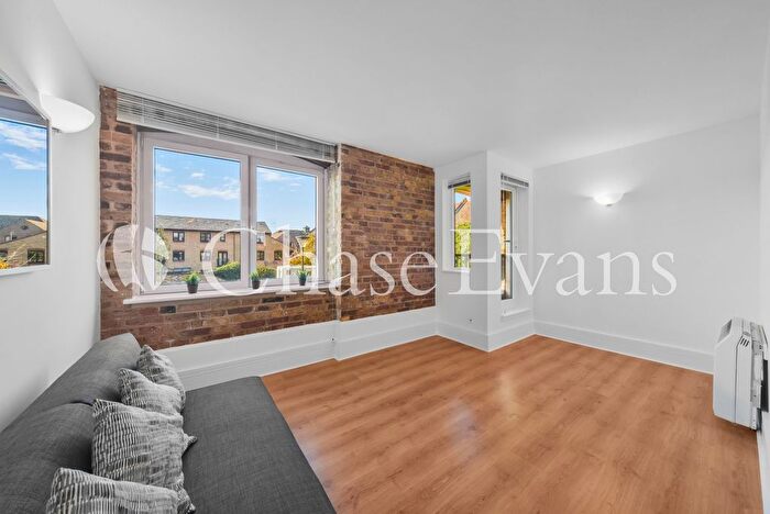 1 Bedroom Flat For Sale In Cubitt Wharf, Storers Quay, Isle Of Dogs, London, E14