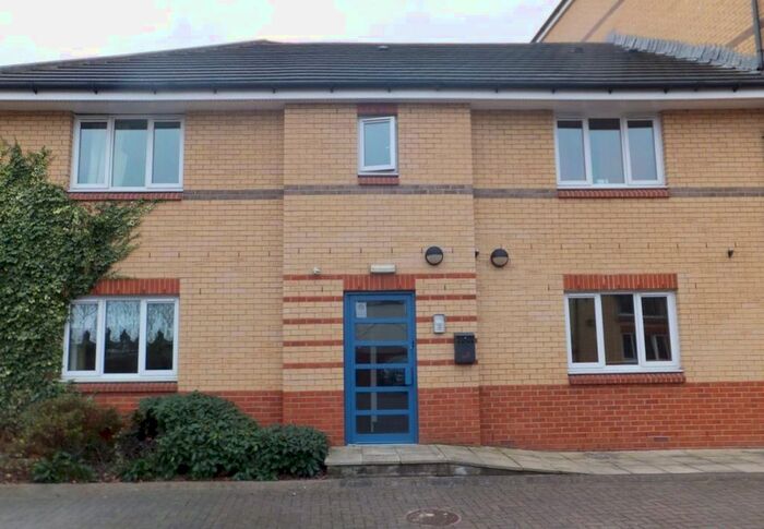 1 Bedroom Flat To Rent In Corporation Street, Swindon, SN1