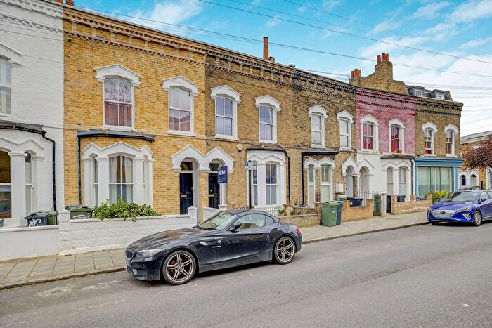 3 Bedroom Property For Sale In Combermere Road, Brixton, SW9