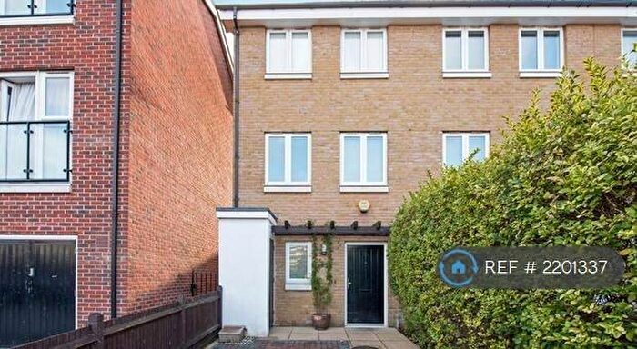 4 Bedroom End Of Terrace House To Rent In Burcher Gale Grove, London, SE15