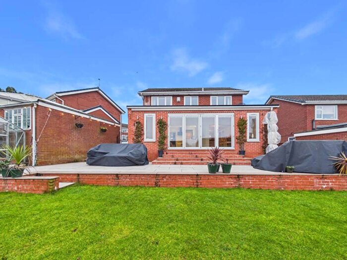 4 Bedroom Detached House For Sale In Beech Gardens, Castleford, WF10