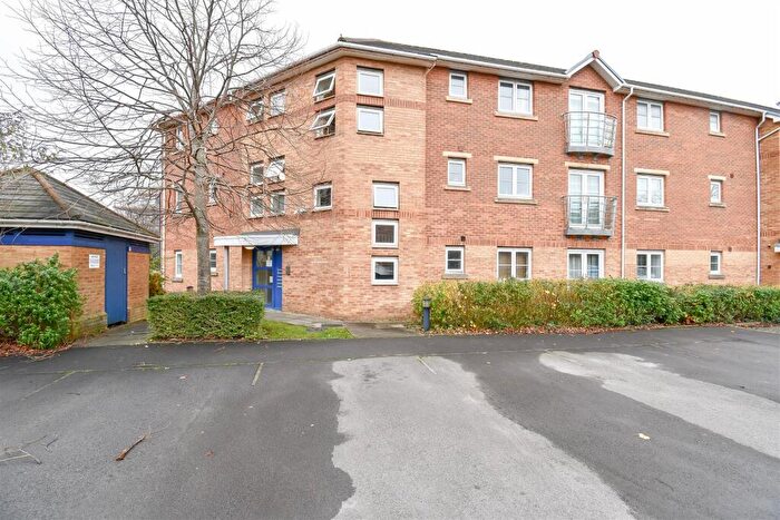 2 Bedroom Apartment For Sale In Heol Cilffrydd, Barry, CF63