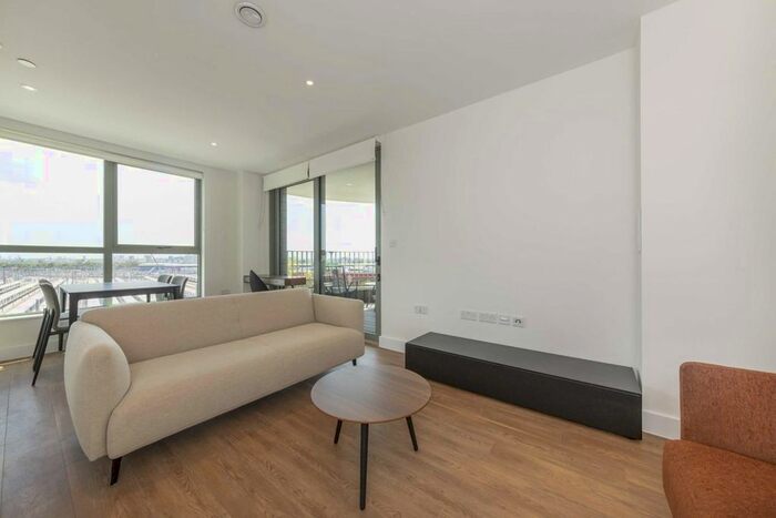 2 Bedroom Flat To Rent In Green Street, London, NW10