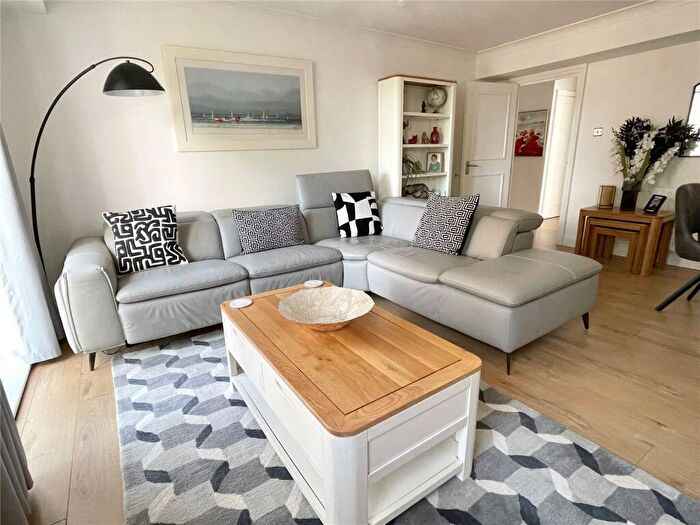 2 Bedroom Apartment For Sale In Barbers Wharf, Poole, Dorset, BH15