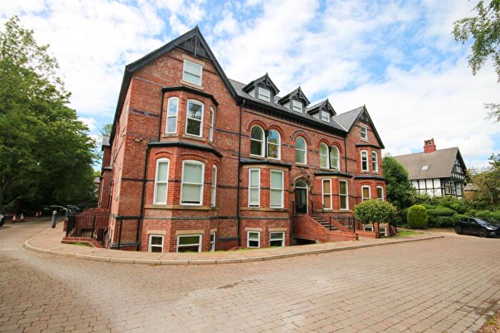 1 Bedroom Apartment For Sale In Brentwood Court, Sandwich Road, Ellesmere Park, M30