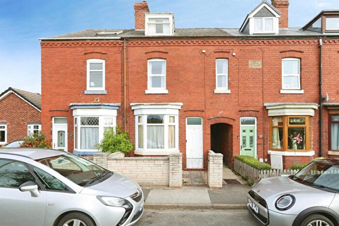 2 Bedroom Terraced House For Sale In Grove Lane, Retford, DN22