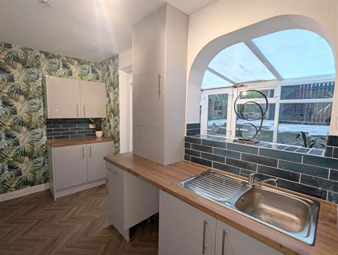 2 Bedroom Terraced House For Sale In Whitegate Road, Halifax, HX3