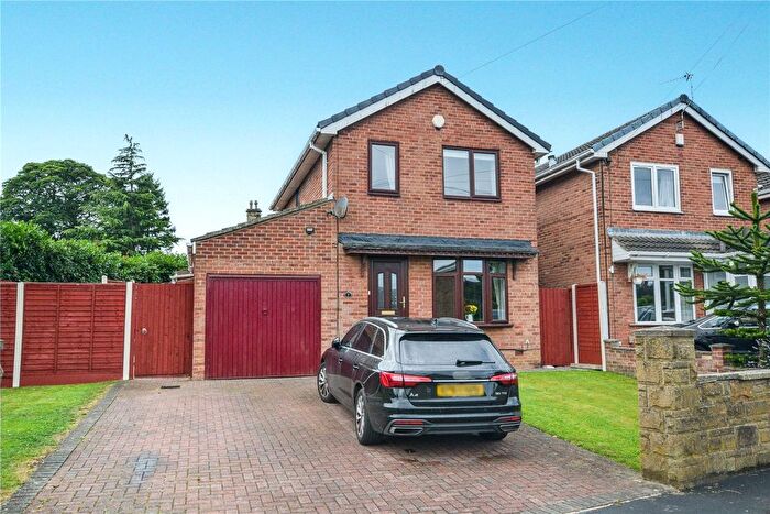 3 Bedroom Detached House For Sale In Ashmore Drive, Ossett, West Yorkshire, WF5