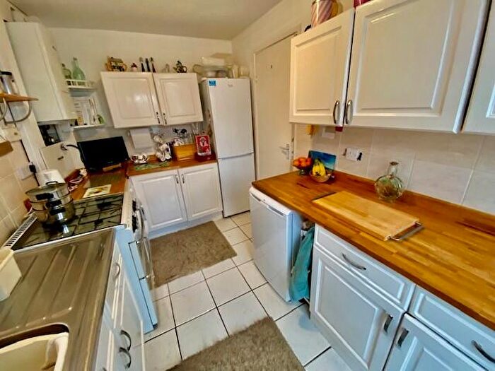 3 Bedroom End Of Terrace House For Sale In Newey Close, Birmingham, B45