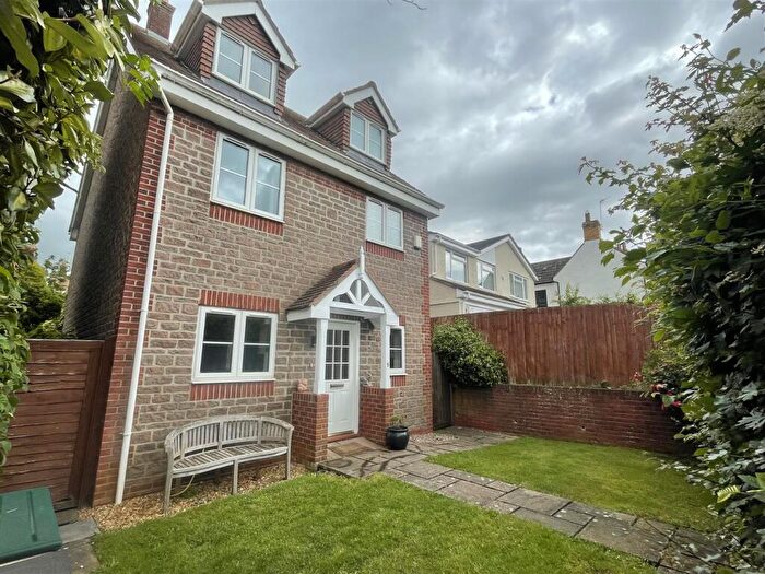 4 Bedroom Detached House For Sale In Loveridge Court, Frampton Cotterell, Bristol, BS36