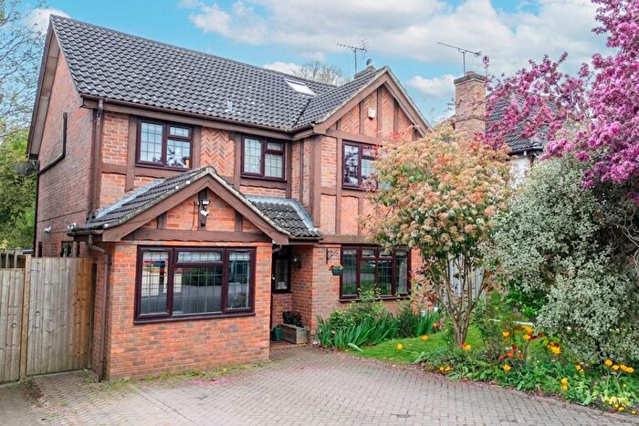 5 Bedroom Detached House For Sale In Ryhill Way, Lower Earley, RG6