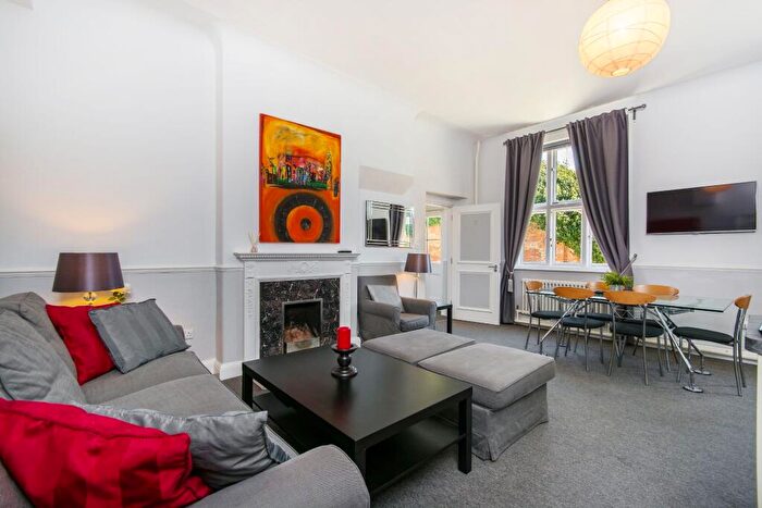 6 Bedroom Semi-Detached House To Rent In Shirley Church Road, Surrey, CR0