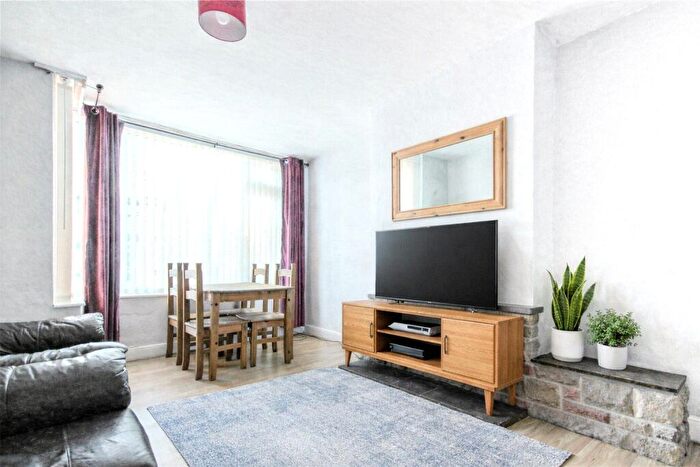 4 Bedroom Terraced House To Rent In Sandling Avenue, Horfield, Bristol, BS7