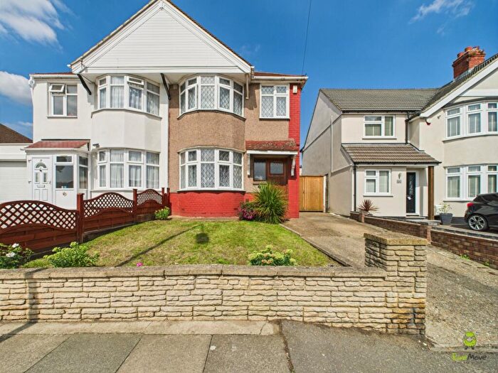 3 Bedroom Semi-Detached House For Sale In Hook Lane, Welling, Kent, DA16