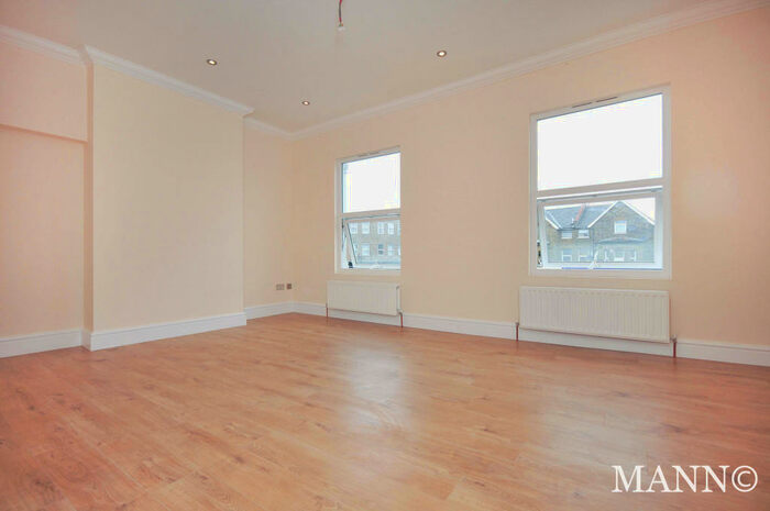 3 Bedroom Penthouse To Rent In Stanstead Road, Forest Hill, SE23
