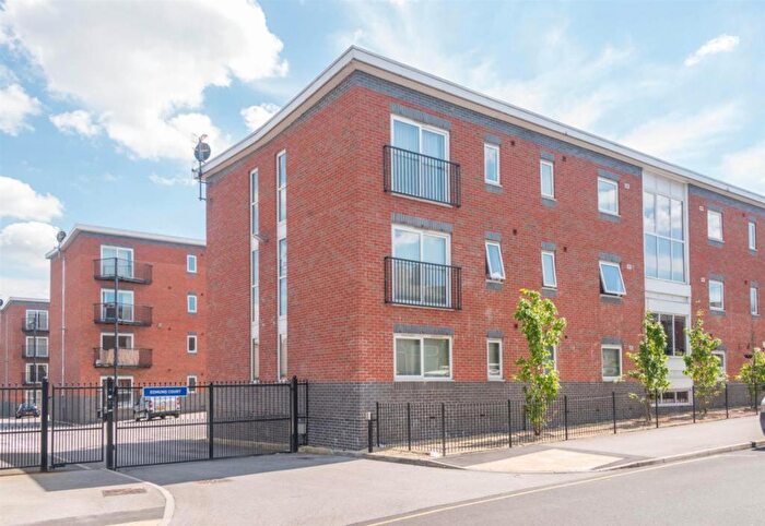 2 Bedroom Flat To Rent In Edmund Court, Riverside House, S2