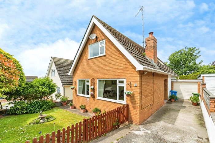 3 Bedroom Bungalow For Sale In Rhodfa Sian, Dyserth, Rhyl, Denbighshire, LL18