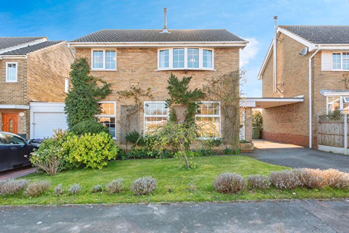 4 Bedroom Link Detached House For Sale In Millfield Crescent, Caythorpe, Grantham, NG32