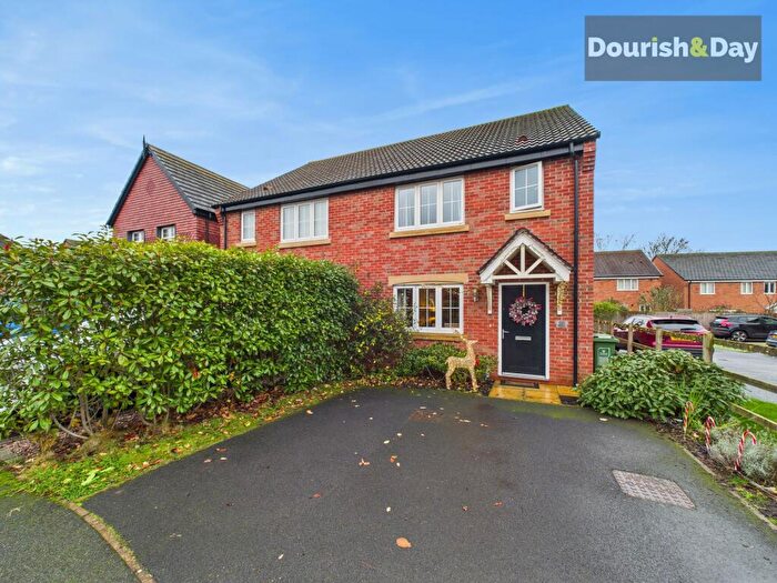 3 Bedroom Semi-Detached House For Sale In Yelland Walk, Great Haywood, ST18