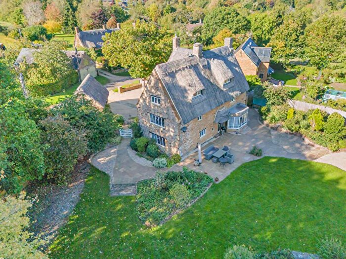 4 Bedroom Detached House For Sale In Henbrook Lane, Upper Brailes, Banbury, Oxfordshire, OX15