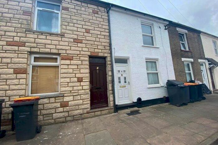 3 Bedroom Property To Rent In Althorpe Street, Bedford, MK42