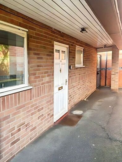 2 Bedroom Bungalow For Sale In Birch Walk, Sherwood Nottingham, NG5