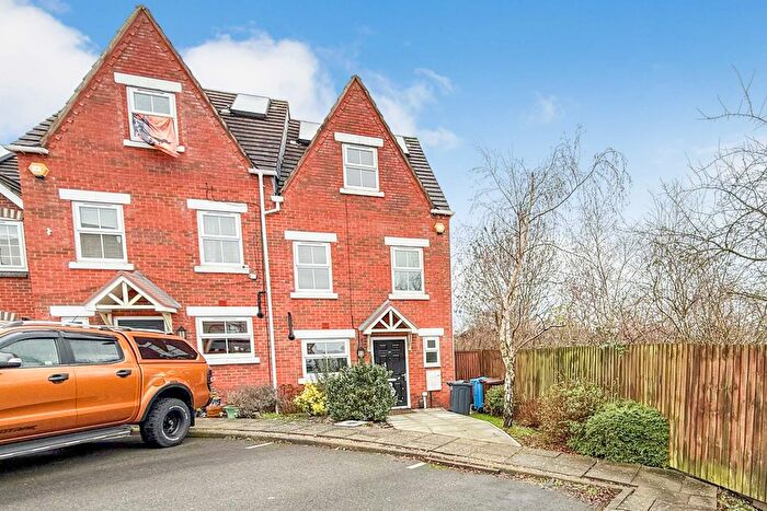 4 Bedroom Semi Detached House For Sale In Little Meadow Close, Ilkeston, DE7