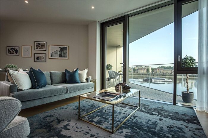 2 Bedroom Flat For Sale In Riverside Quarter, Wandsworth, London, SW18