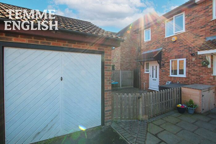 2 Bedroom End Terrace House For Sale In Wethersfield Way, Wickford, SS11