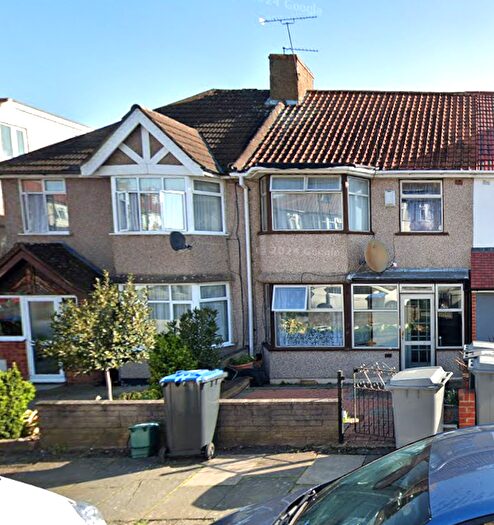 3 Bedroom Terraced House To Rent In The Ridgeway, Colindale, NW9