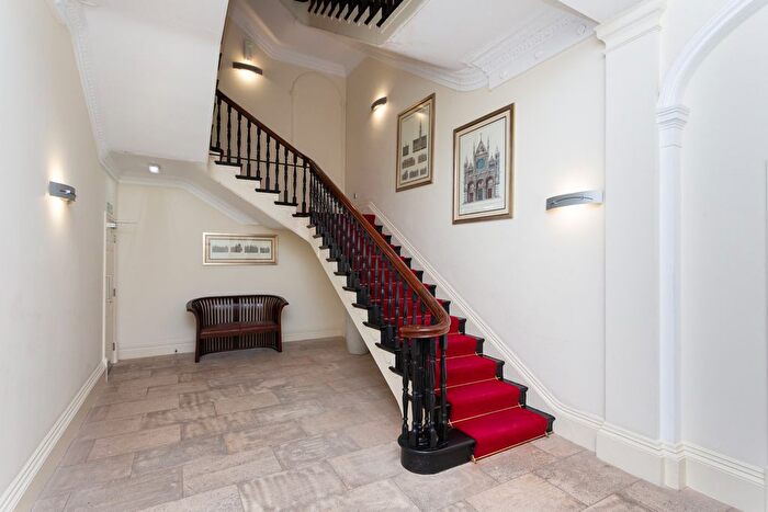 2 Bedroom Flat For Sale In Winckley Square, Preston, PR1