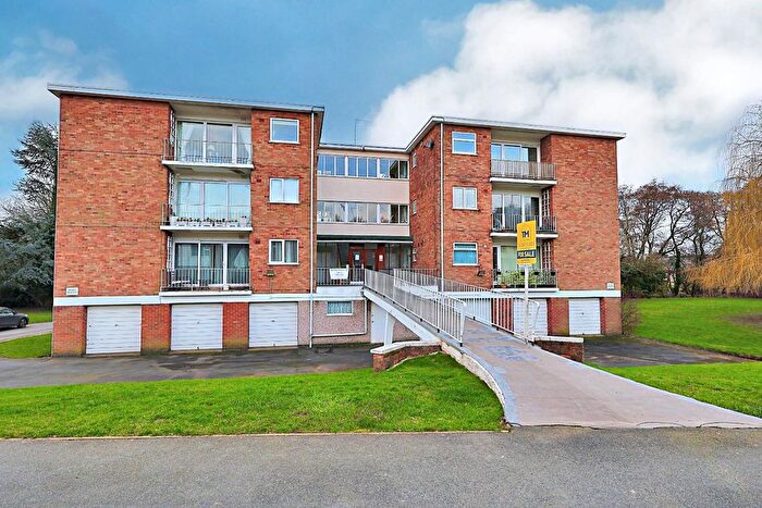 2 Bedroom Flat For Sale In Berwick Court, Nod Rise, Mount Nod, Coventry, CV5