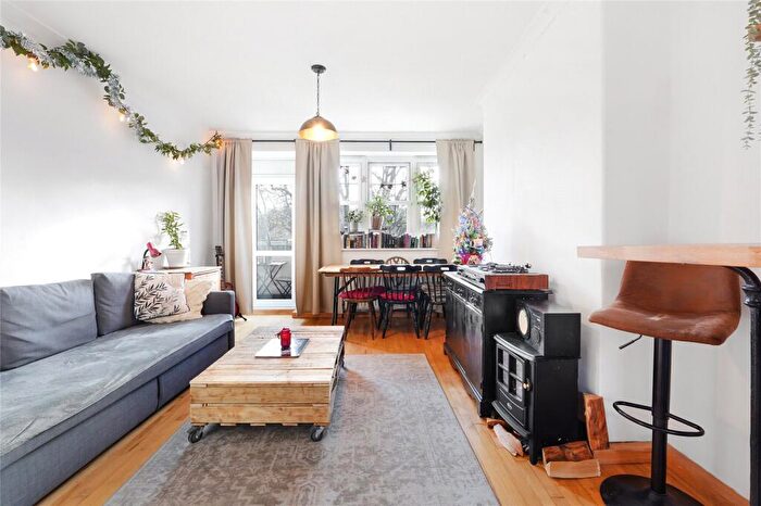 3 Bedroom Apartment To Rent In Usk Road, London, SW11