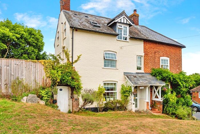 3 Bedroom Semi Detached House For Sale In Romsey Road, Lyndhurst, Hampshire, SO43