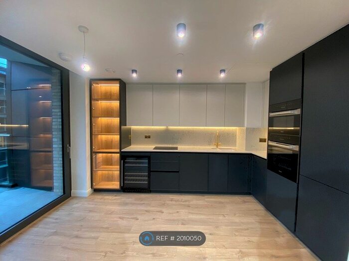 2 Bedroom Flat To Rent In Siena House, London, EC1V