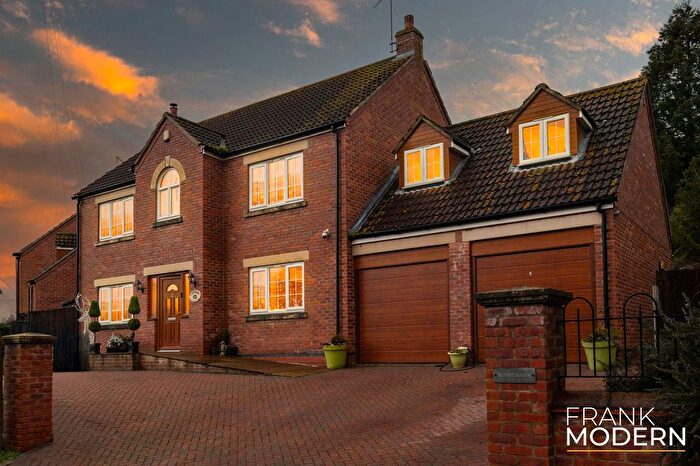 5 Bedroom Detached House For Sale In Dovecote Estate, Rippingale, PE10