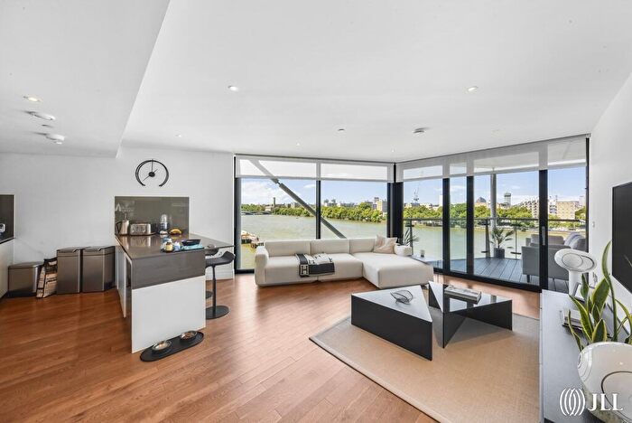 3 Bedroom Flat For Sale In Riverlight Quay London, SW11