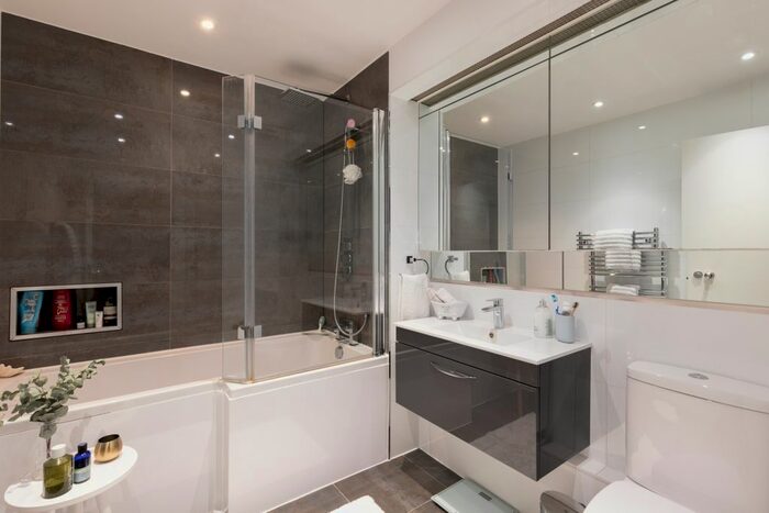 1 Bedroom Flat To Rent In New Crane Place, London, E1W