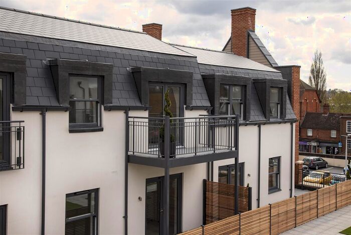 1 Bedroom Flat To Rent In Nightingale Walk, Farnham, GU9