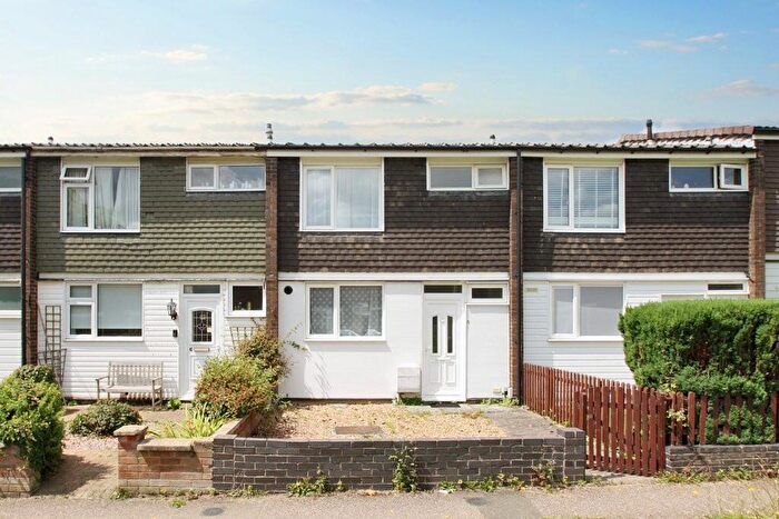 3 Bedroom Terraced House To Rent In Radnor Walk, Bedford, Bedfordshire, MK41