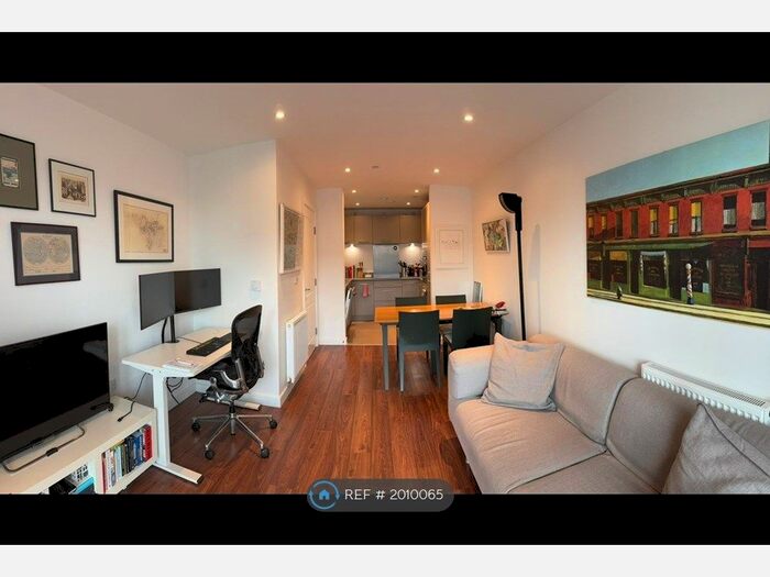 1 Bedroom Flat To Rent In Atkins Square, London, E8