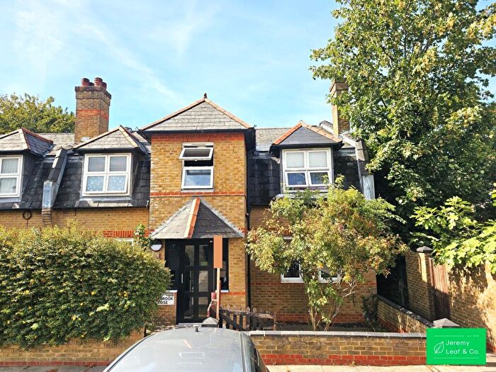1 Bedroom Flat To Rent In Claybrook Close, Long Lane, East Finchley, N2
