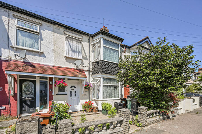 4 Bedroom Terraced House For Sale In Bridge End, Walthamstow, London, E17