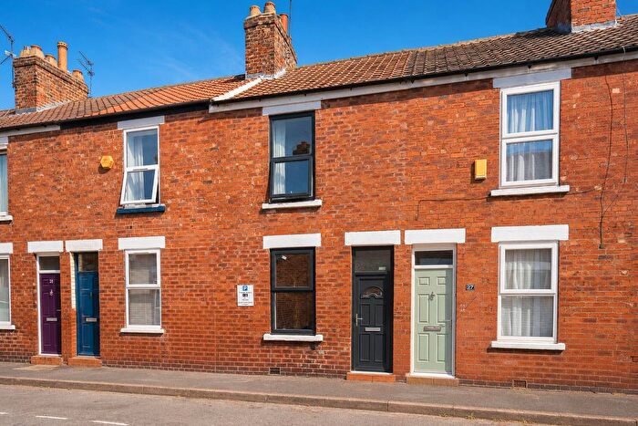 2 Bedroom Terraced House For Sale In Amber Street, York, YO31