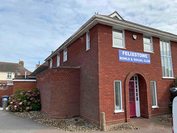 1 Bedroom Flat To Rent In Crescent Road, Felixstowe, IP11