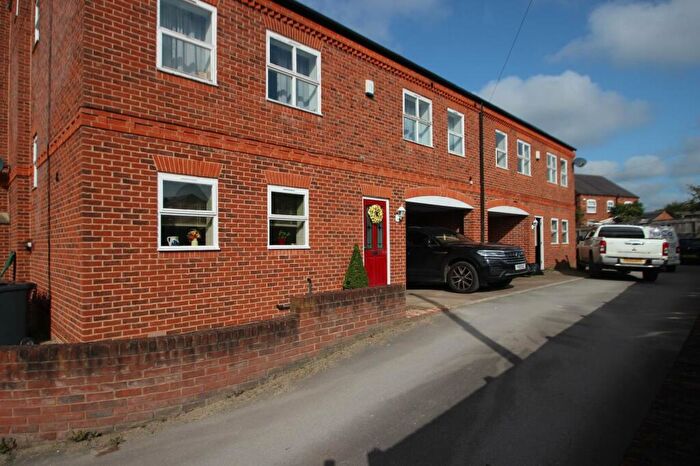 5 Bedroom House To Rent In Chapel Yard, Colton, Leeds, West Yorkshire, LS15