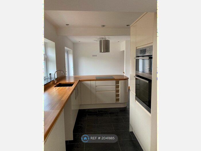 3 Bedroom Semi-Detached House To Rent In Windmill Close, Heathfield, TN21