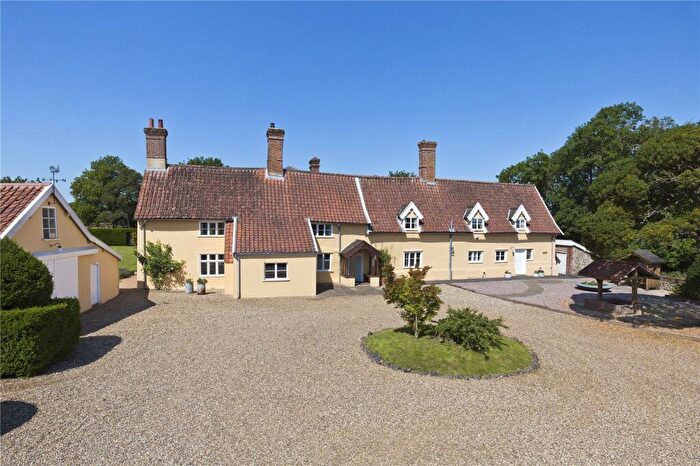 6 Bedroom Detached House For Sale In High Street, Ketteringham, Wymondham, Norfolk, NR18